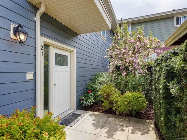 1515 Keating Cross Rd, Unit 21, Central Saanich, BC V8M 1W9