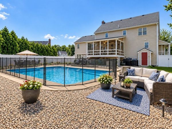 3 Taylor Rd, Bellingham, MA 02019