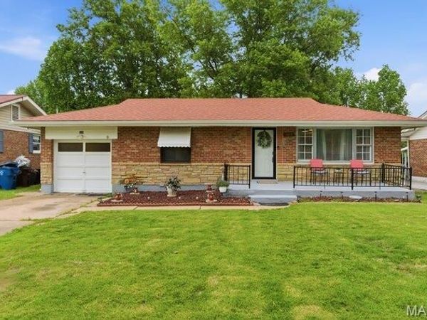 328 S Dellwood Drive , Ferguson, MO 63135