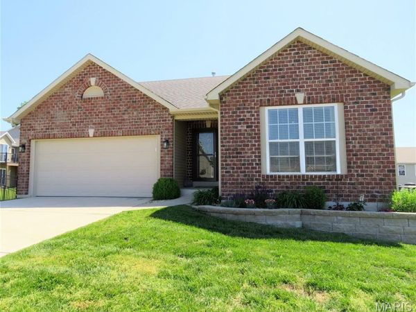 1716 Meade Court , Pacific, MO 63069