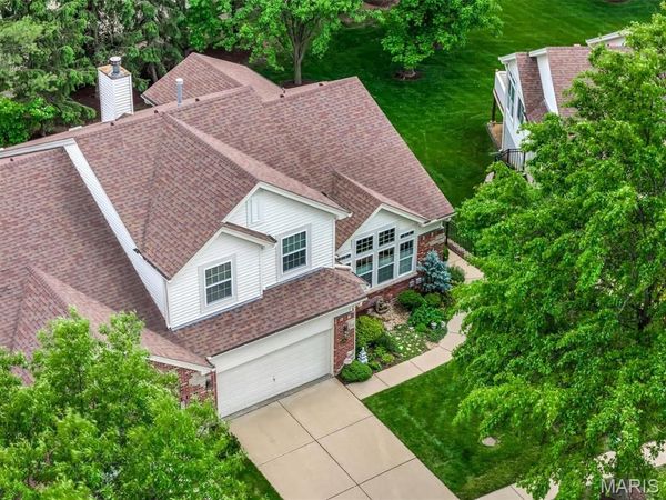 14762 Thornbird Manor Parkway Parkway, Chesterfield, MO 63017