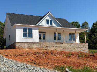 9009 Stonewall Road, Appomattox, VA 24522