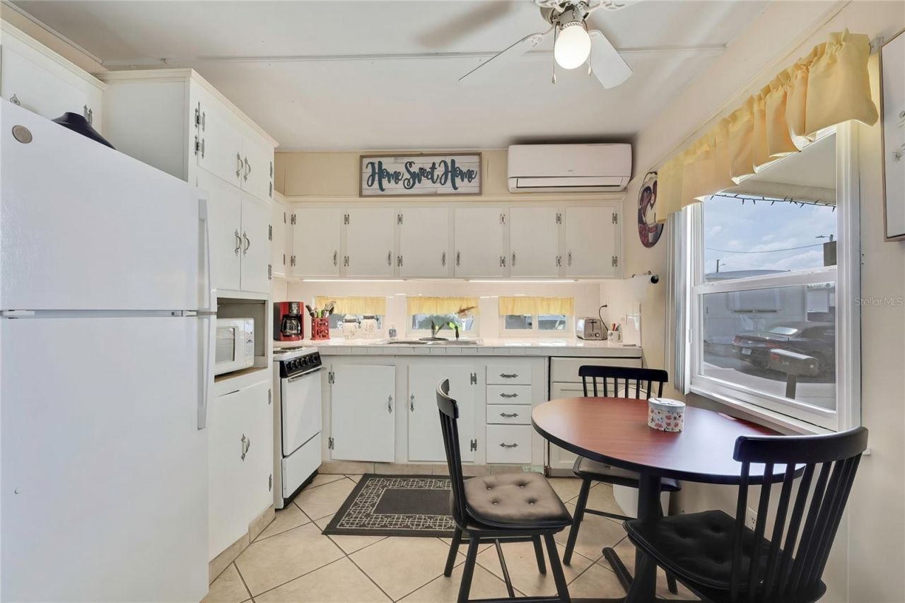 800 32nd Avenue S, Unit 606, Saint Petersburg, FL 33705 Photo