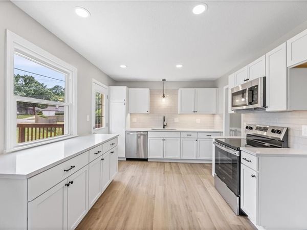 9315 Grant Drive, Overland Park, KS 66212
