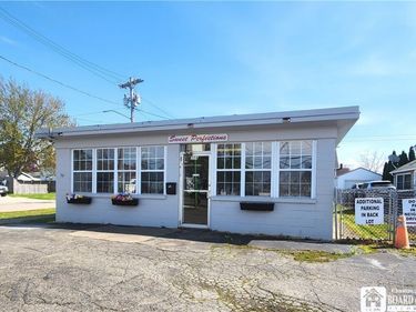 359 Lake Shore Drive East, Dunkirk, NY 14048