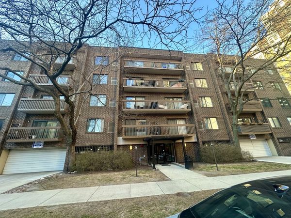 6102 N Sheridan Road , Unit 305, Chicago, IL 60660
