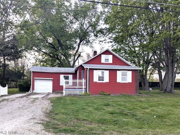 4047 John Street , Atwater, OH 44201