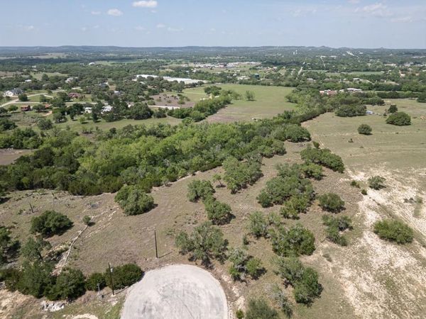 123 El Nopal DR, Blanco, TX 78606