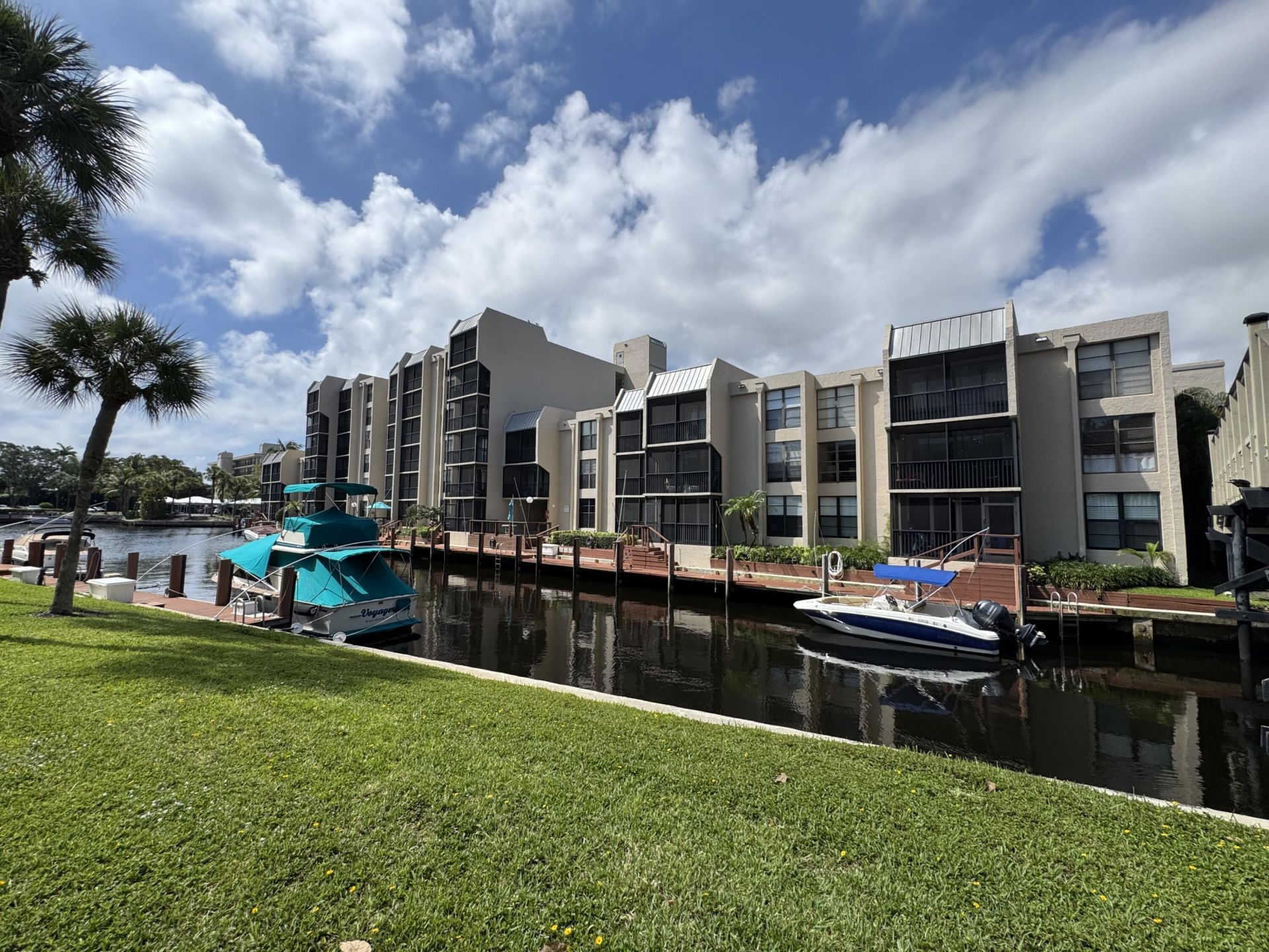 6 Royal Palm Way, Unit 202, Boca Raton, FL 33432 Photo