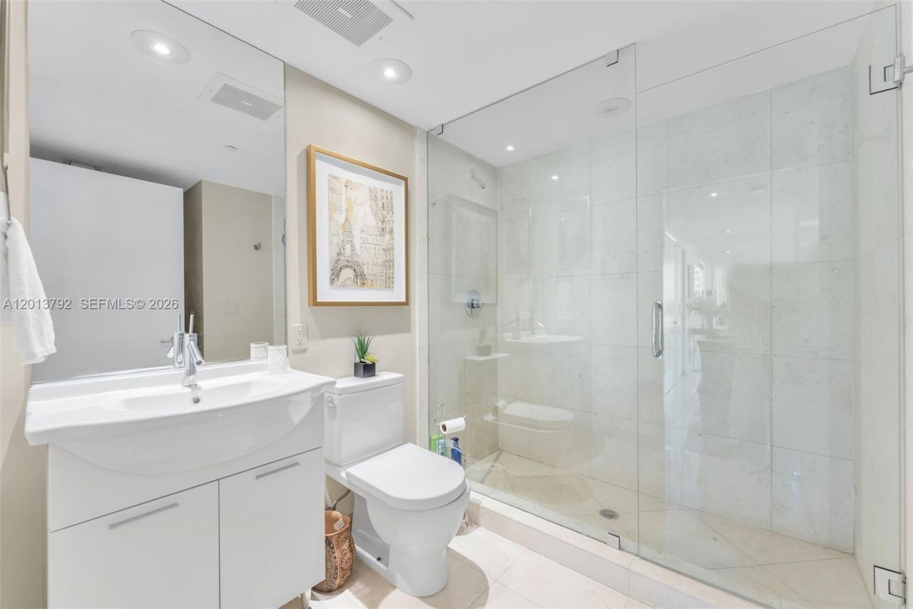 475 Brickell Ave, Unit 3515, Miami, FL 33131 Photo