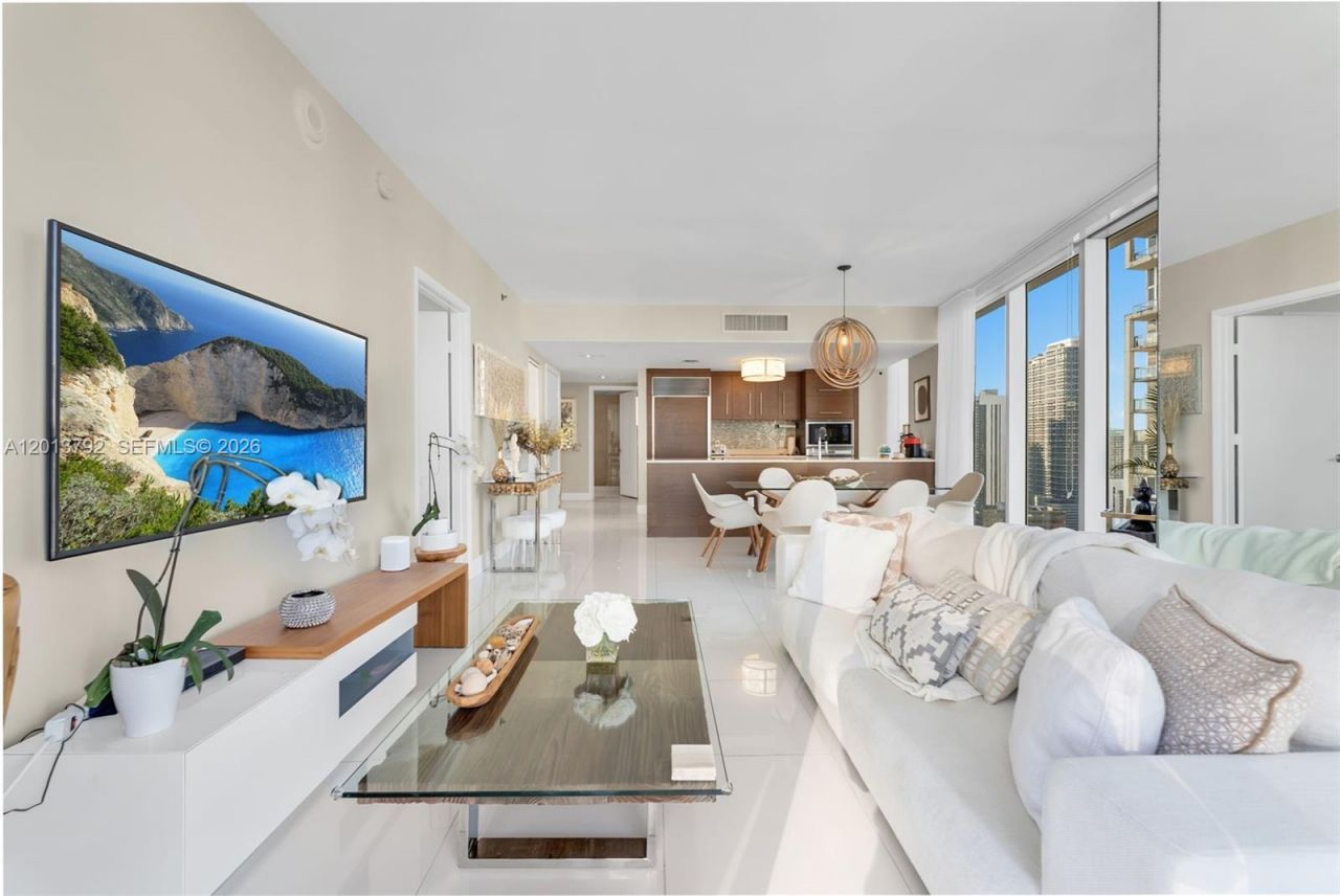 475 Brickell Ave, Unit 3515, Miami, FL 33131 Photo