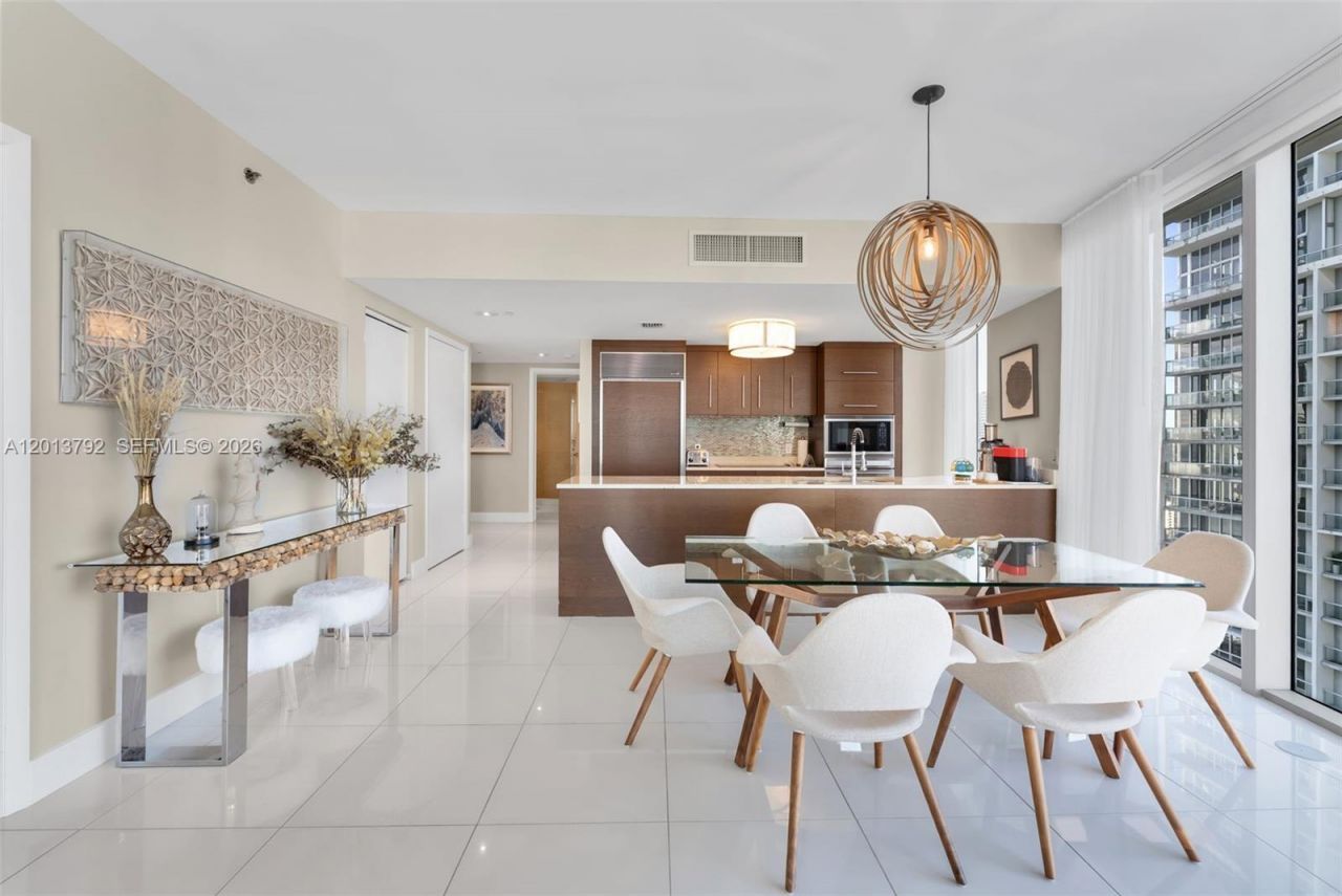 475 Brickell Ave, Unit 3515, Miami, FL 33131 Photo