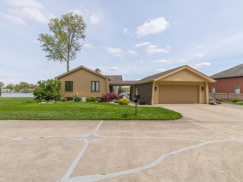 9072 Hickory Lane, Huntsville, OH 43324 Photo 2