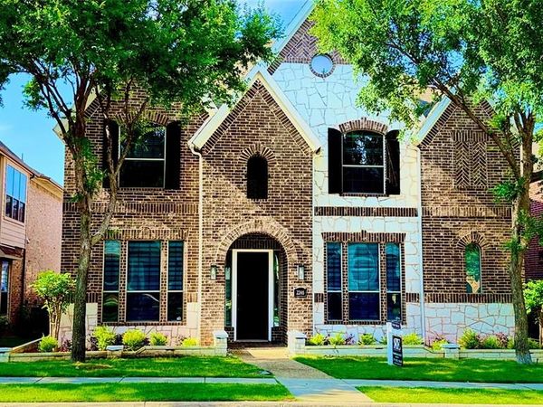 2246 Longview Road , Irving, TX 75063
