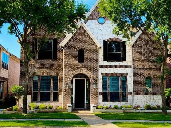 2246 Longview Road , Irving, TX 75063