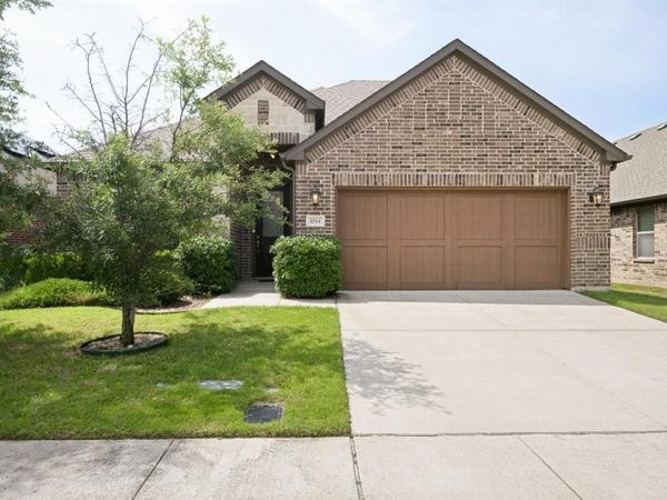 1014 W Villas Court, Lewisville, TX 75067