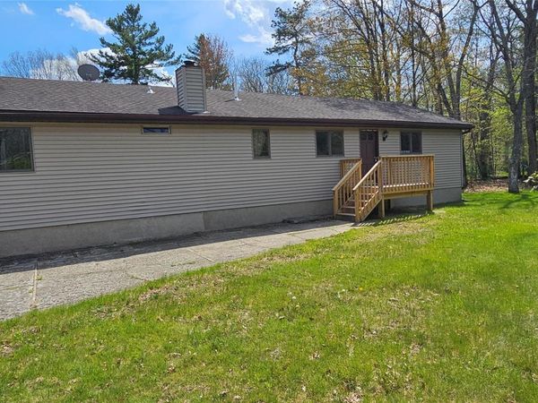 87 W Peenpack Trail , Sparrowbush, NY 12780
