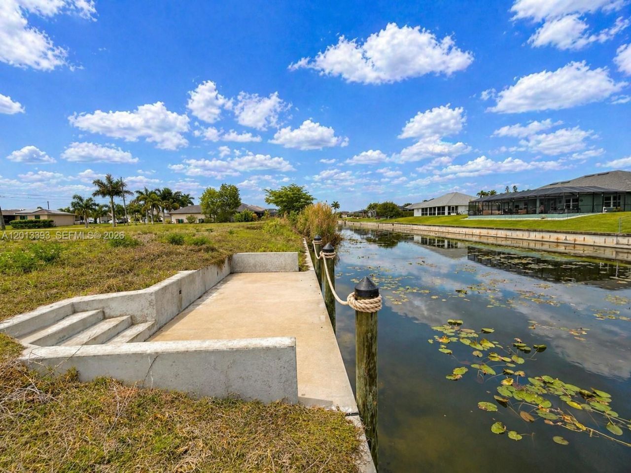 1014 SW 18th St , Cape Coral, FL 33991 Photo