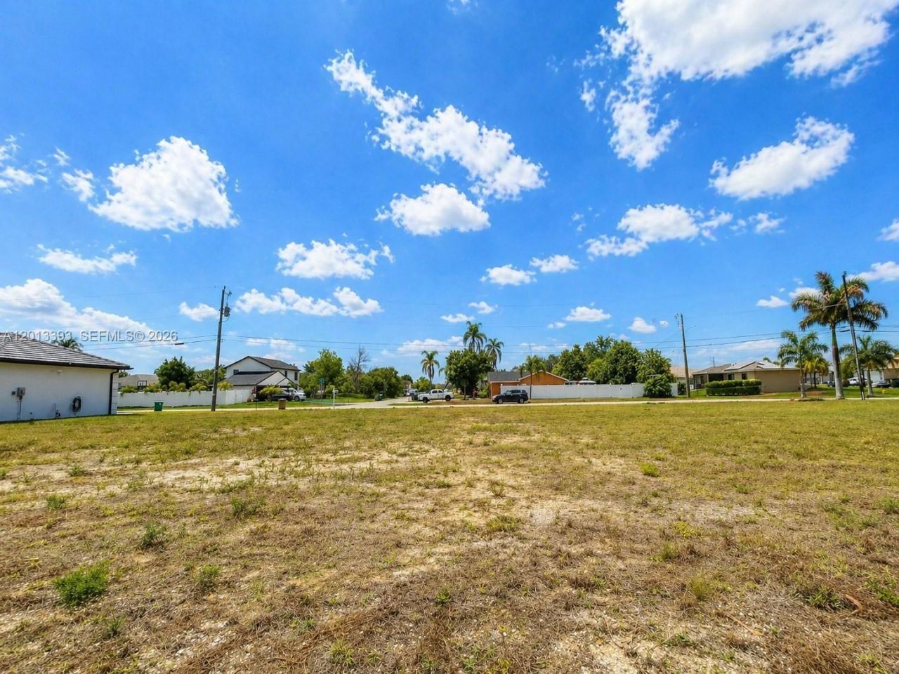 1014 SW 18th St , Cape Coral, FL 33991 Photo