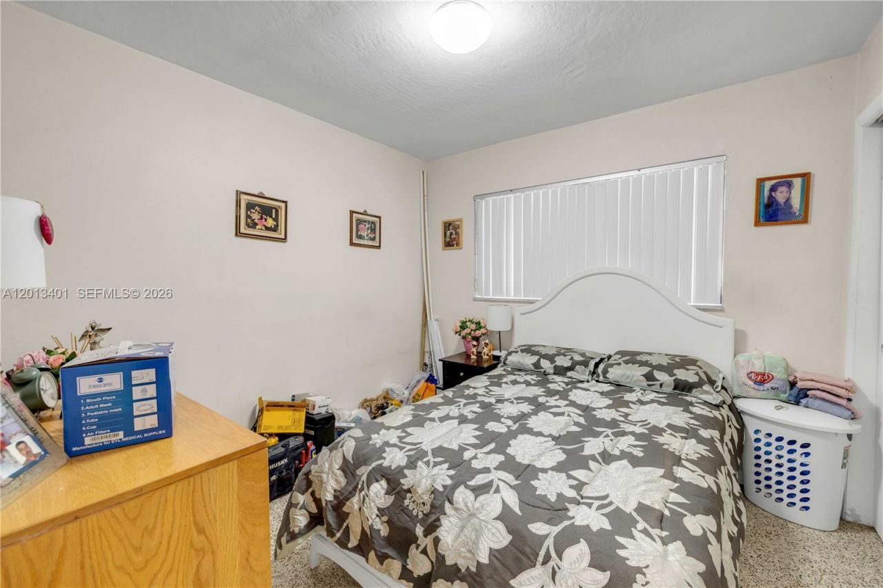 10370 SW 44th St, Miami, FL 33165 Photo