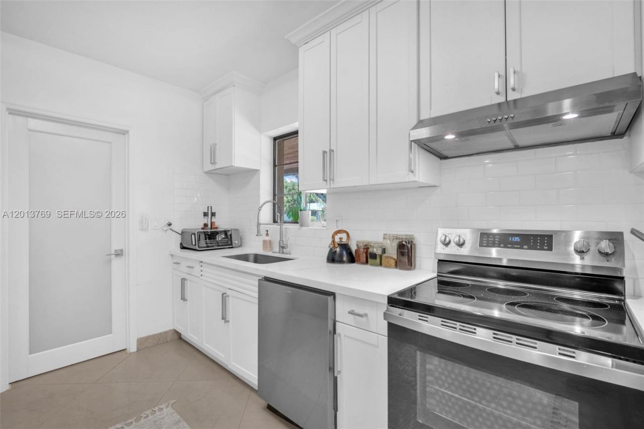 470 NE 113th St , Unit 1, Miami, FL 33161 Photo