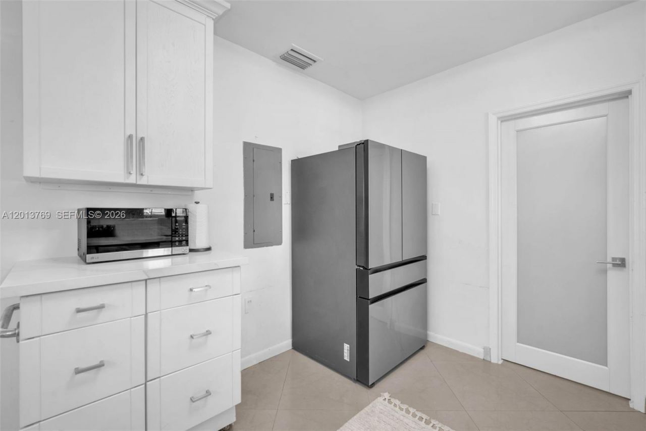 470 NE 113th St , Unit 1, Miami, FL 33161 Photo