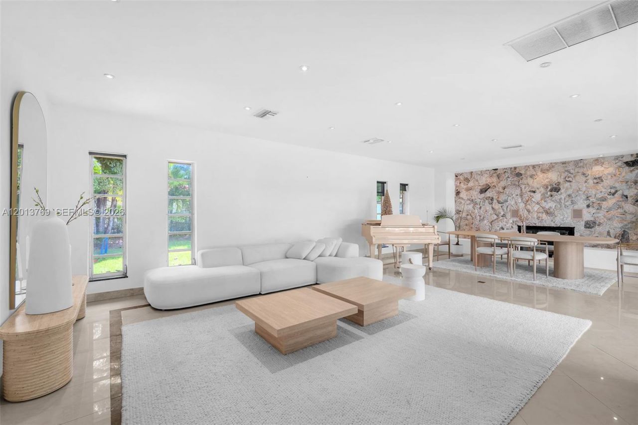 470 NE 113th St , Unit 1, Miami, FL 33161 Photo