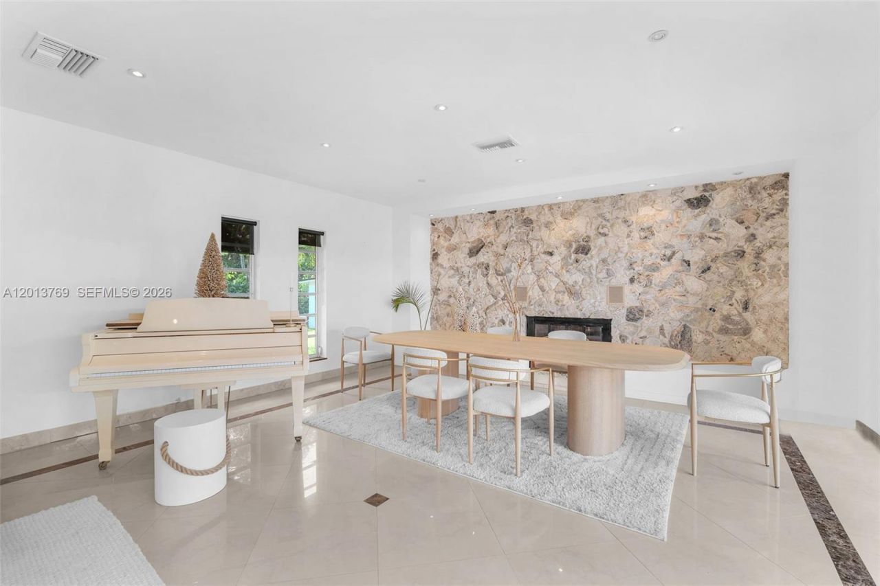 470 NE 113th St , Unit 1, Miami, FL 33161 Photo