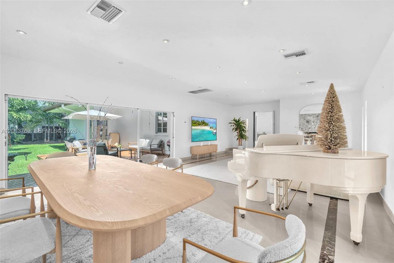 470 NE 113th St , Unit 1, Miami, FL 33161 Photo