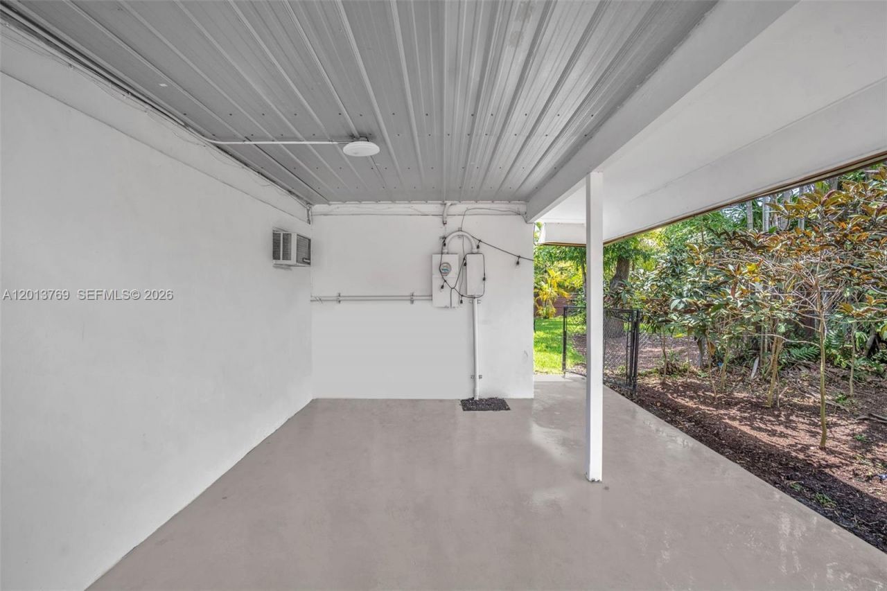 470 NE 113th St , Unit 1, Miami, FL 33161 Photo