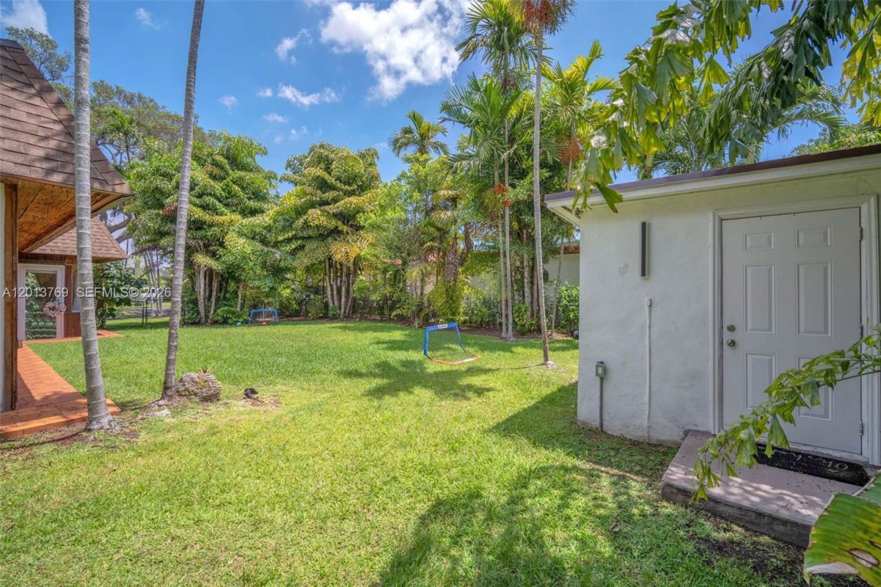 470 NE 113th St , Unit 1, Miami, FL 33161 Photo