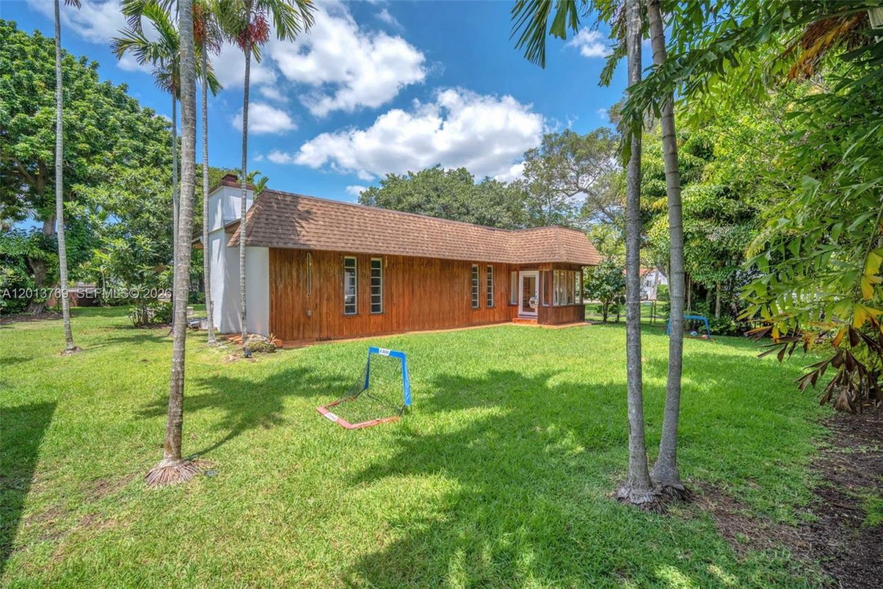 470 NE 113th St , Unit 1, Miami, FL 33161 Photo