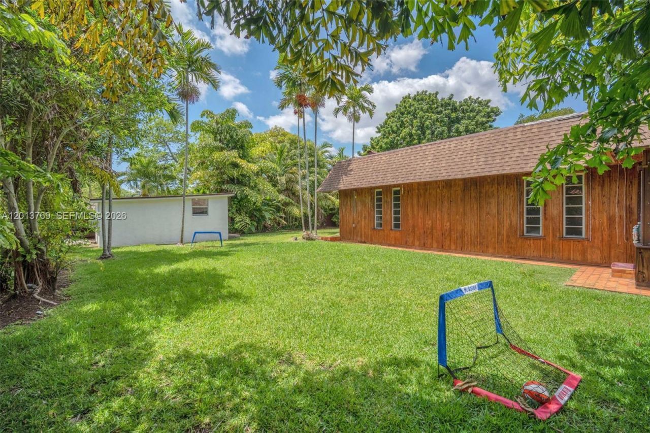 470 NE 113th St , Unit 1, Miami, FL 33161 Photo