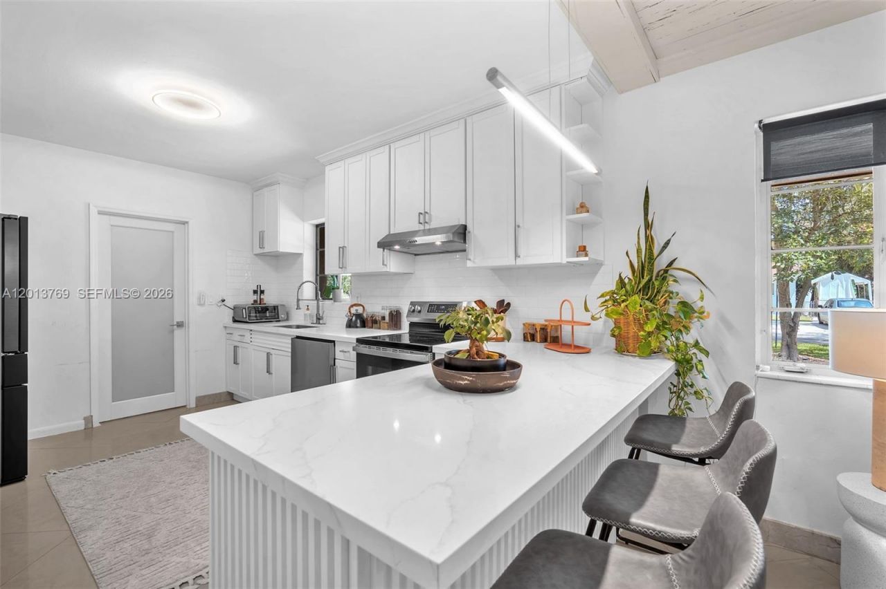 470 NE 113th St , Unit 1, Miami, FL 33161 Photo