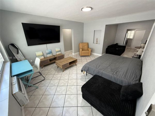951 Jefferson Ave, Unit 1, Miami Beach, FL 33139