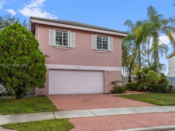 192 SW 204th Ave, Unit 192, Pembroke Pines, FL 33029