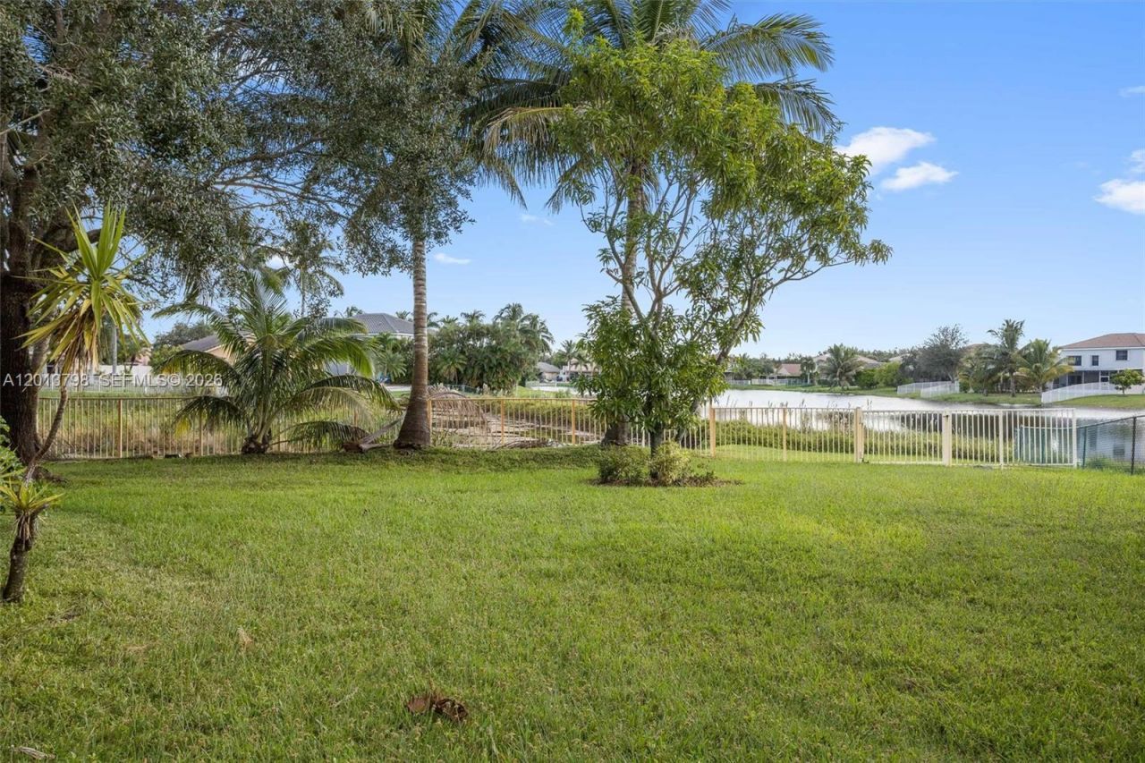 192 SW 204th Ave, Unit 192, Pembroke Pines, FL 33029 Photo
