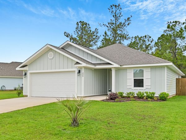 228 Sweet Blossom Bend, Freeport, FL 32439