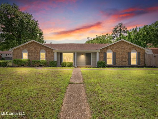 8196 Farmington Drive, Southaven, MS 38671