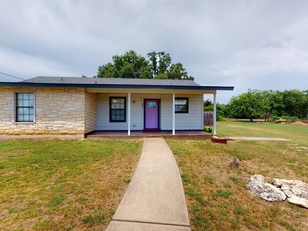 201 Kristi LN, Liberty Hill, TX 78642