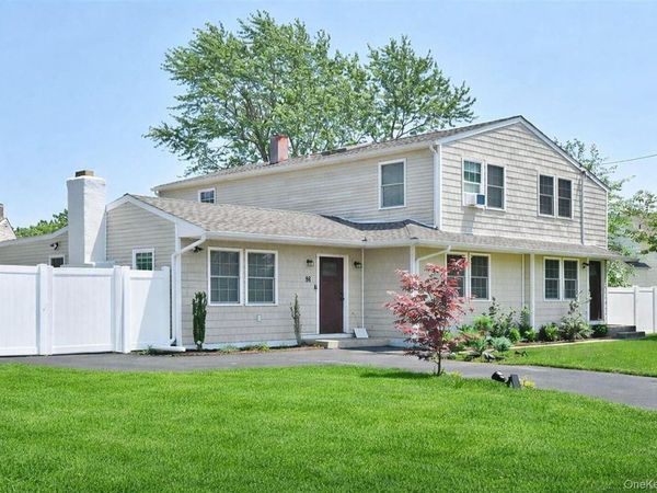51 Newton Avenue , Selden, NY 11784