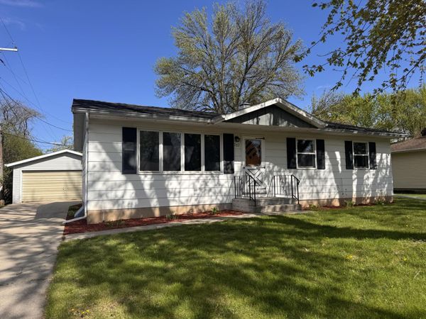 787 Chester Pl, Fond Du Lac, WI 54935
