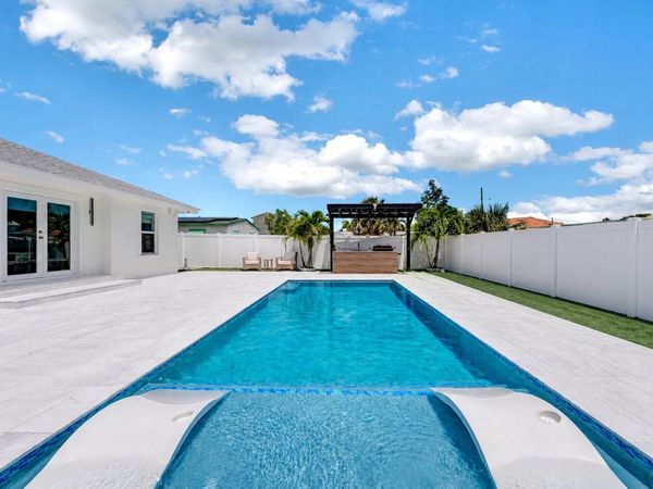 413 SW 15th Avenue, Delray Beach, FL 33444