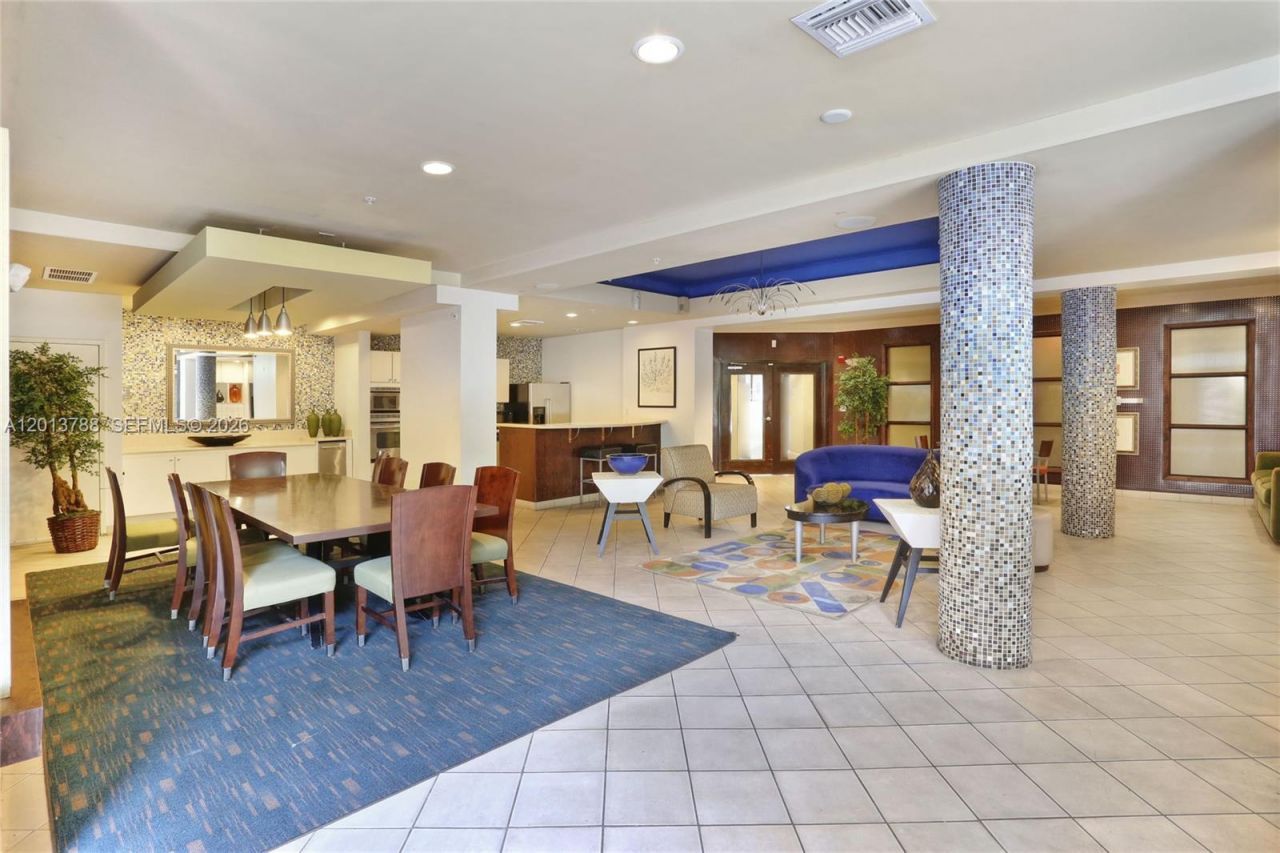 6001 SW 70th St, Unit 208, South Miami, FL 33143 Photo