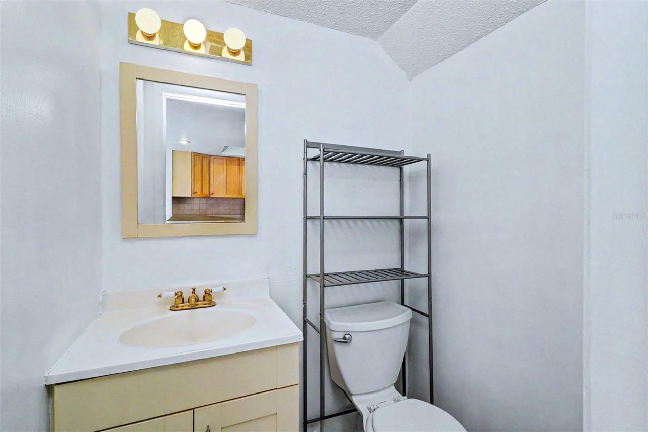 592 100th Avenue N, Unit 202, Saint Petersburg, FL 33702 Photo