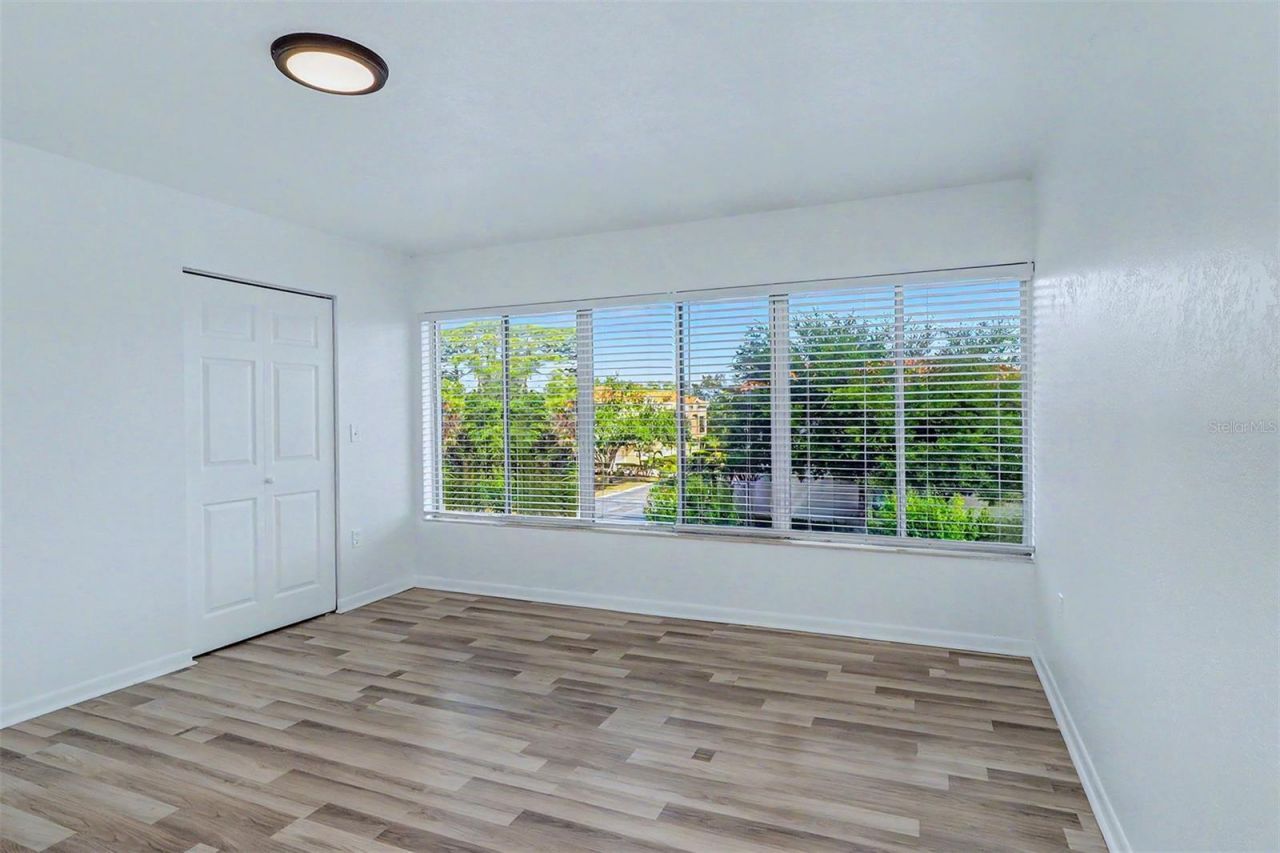 592 100th Avenue N, Unit 202, Saint Petersburg, FL 33702 Photo