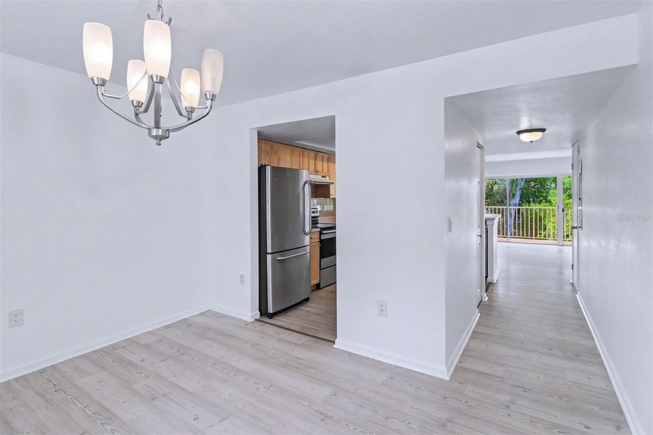 592 100th Avenue N, Unit 202, Saint Petersburg, FL 33702 Photo