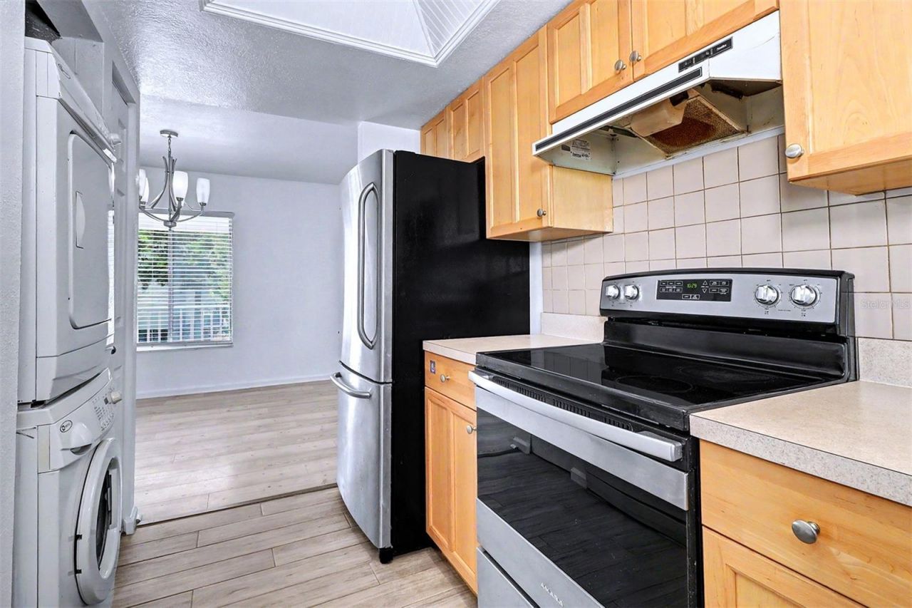 592 100th Avenue N, Unit 202, Saint Petersburg, FL 33702 Photo
