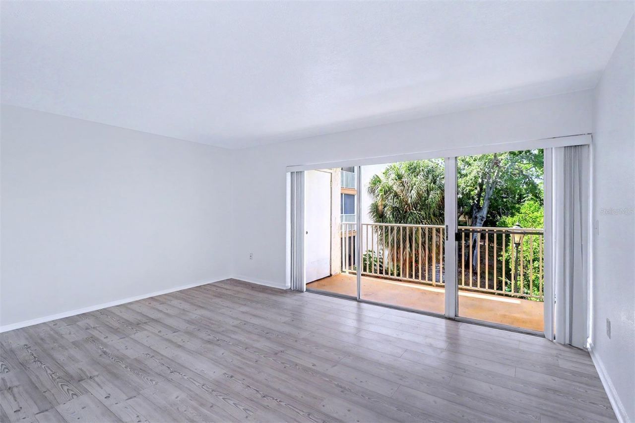 592 100th Avenue N, Unit 202, Saint Petersburg, FL 33702 Photo