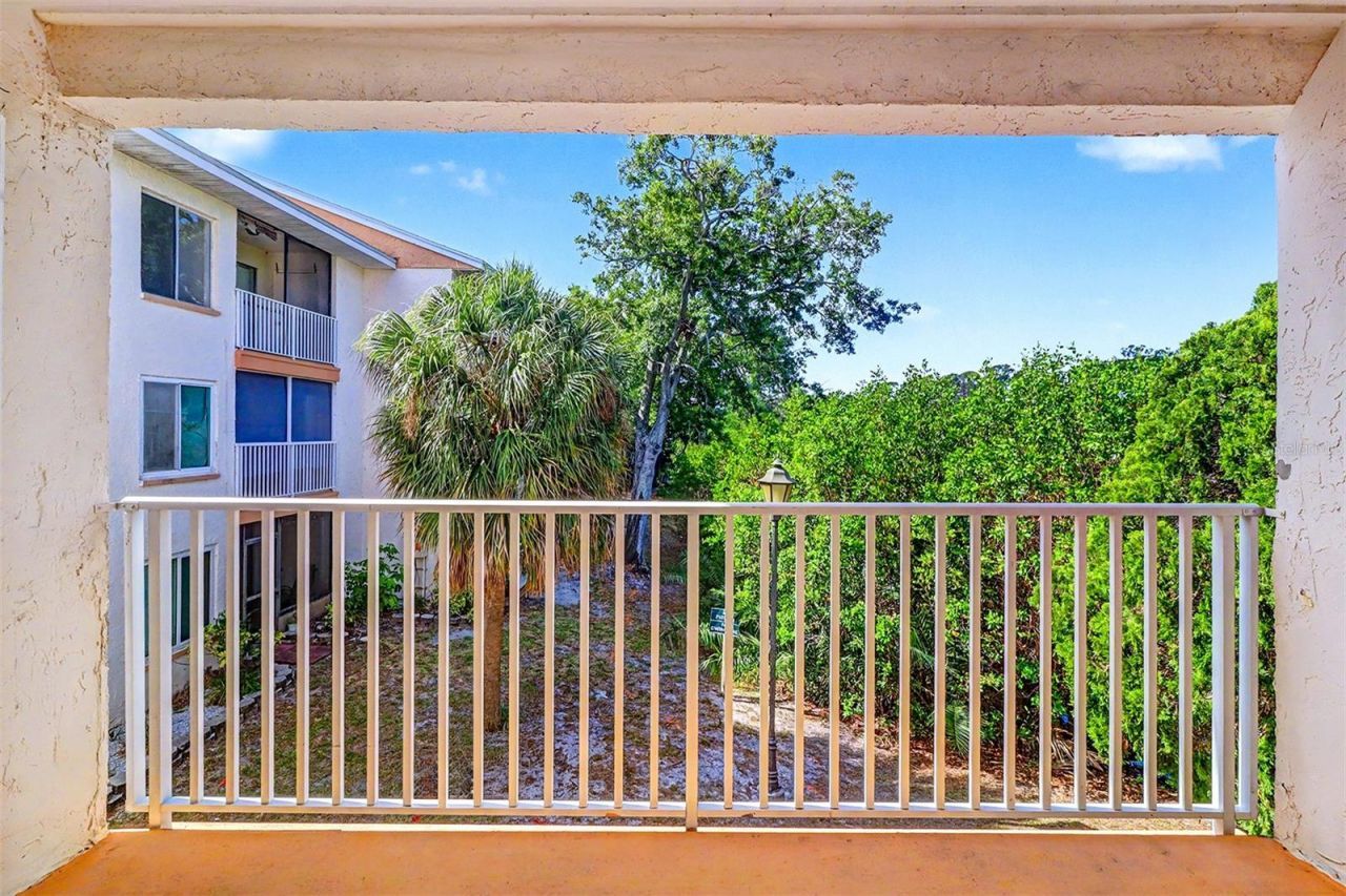 592 100th Avenue N, Unit 202, Saint Petersburg, FL 33702 Photo